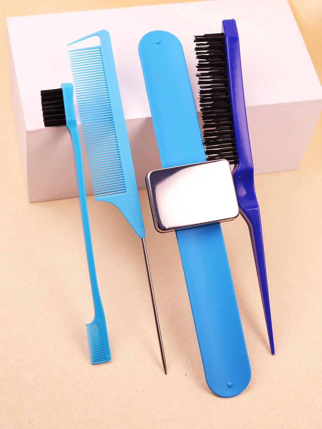 4pcshair brush, magnetic wristband, edge controlled tear comb, hair clip, silicone wrist strap，Special for real hair wigs