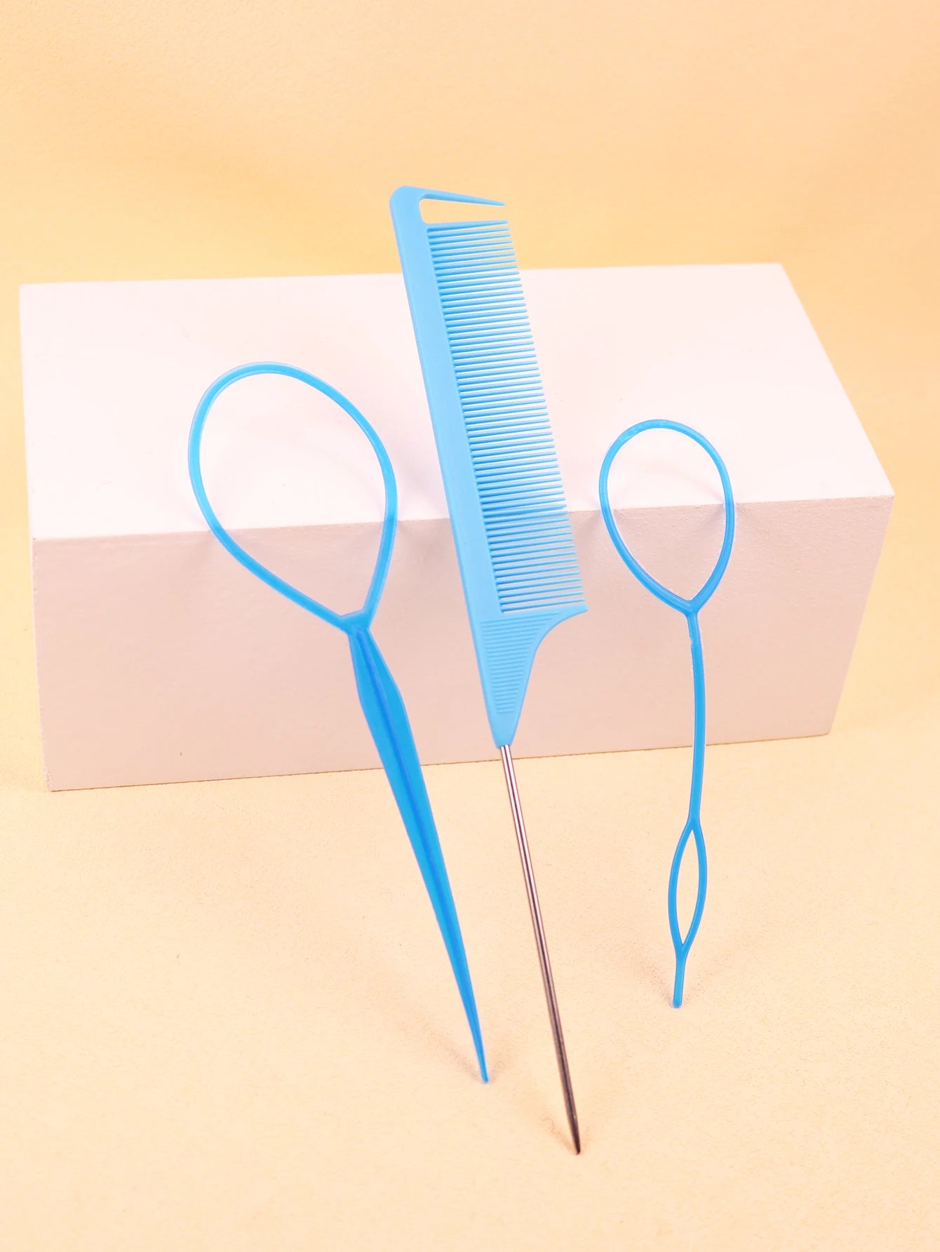 3pcs of hair braiding tools, designed for hair styling mouse tail combs to distribute hair braiding，Special for real hair wigs