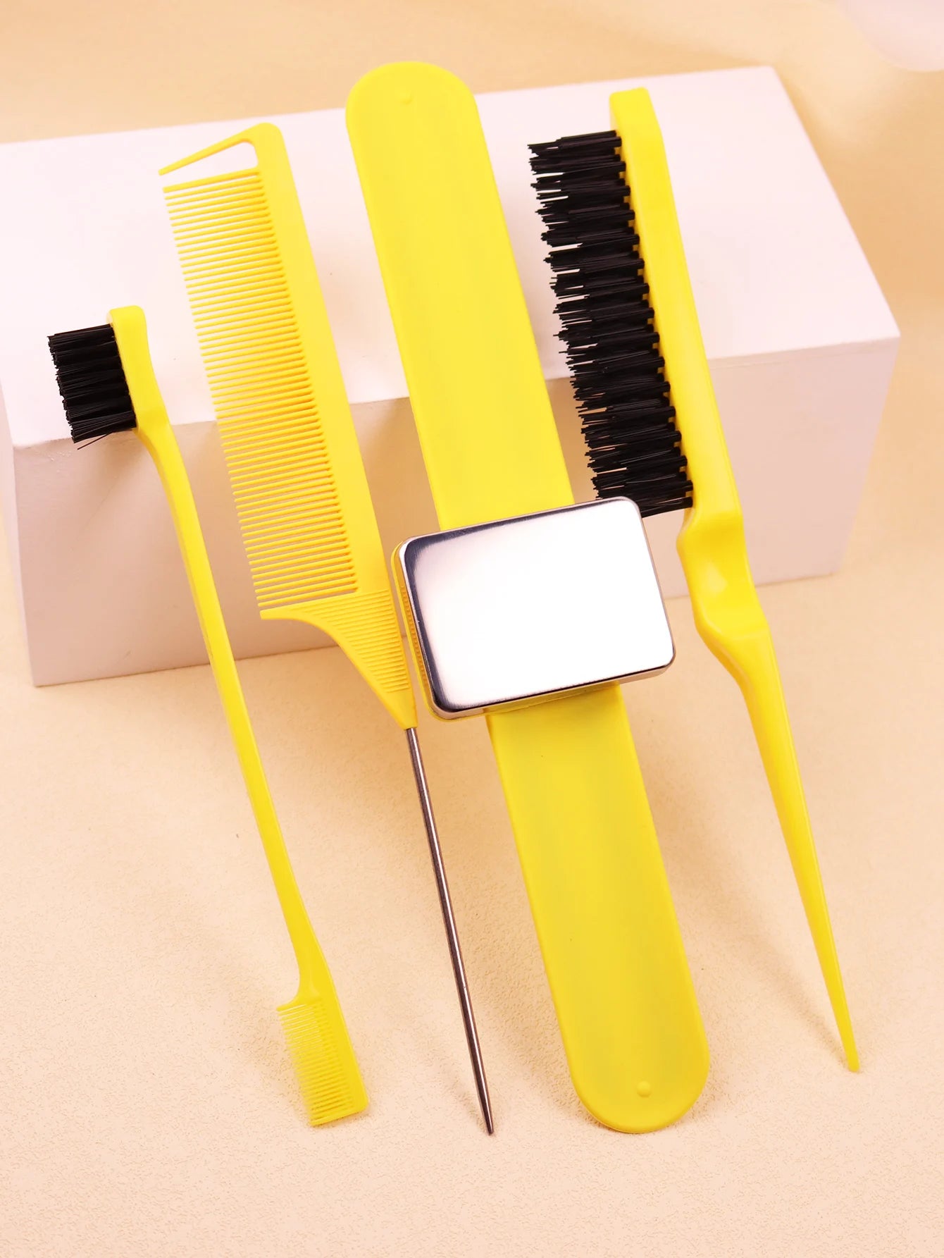 4pcshair brush, magnetic wristband, edge controlled tear comb, hair clip, silicone wrist strap，Special for real hair wigs
