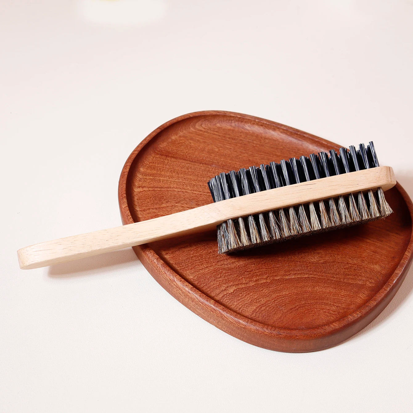 Double sided brush 1pc, soft and hard finishing and smoothing hair brush, hair styling brush，Special for real hair wigs