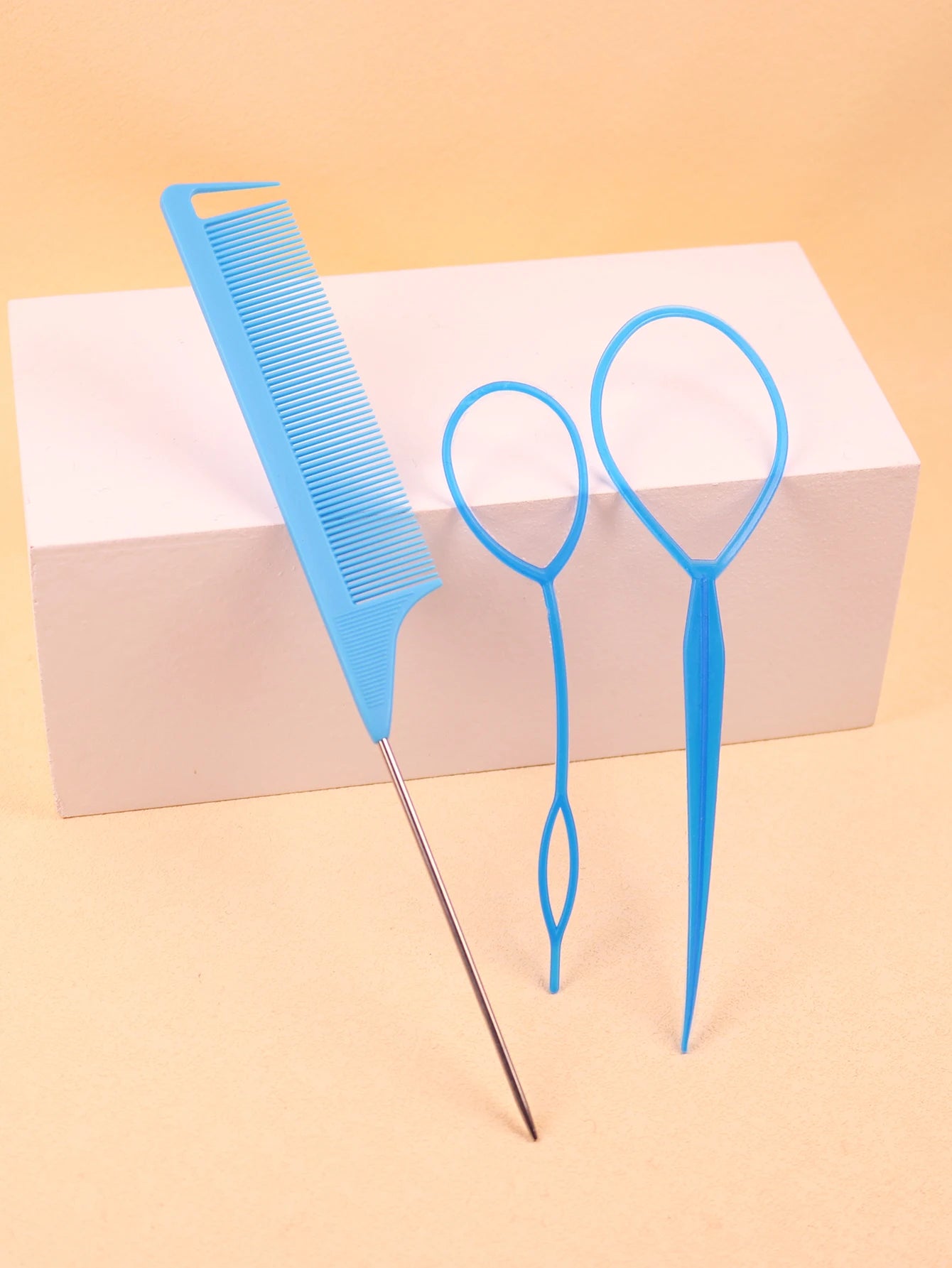 3pcs of hair braiding tools, designed for hair styling mouse tail combs to distribute hair braiding，Special for real hair wigs